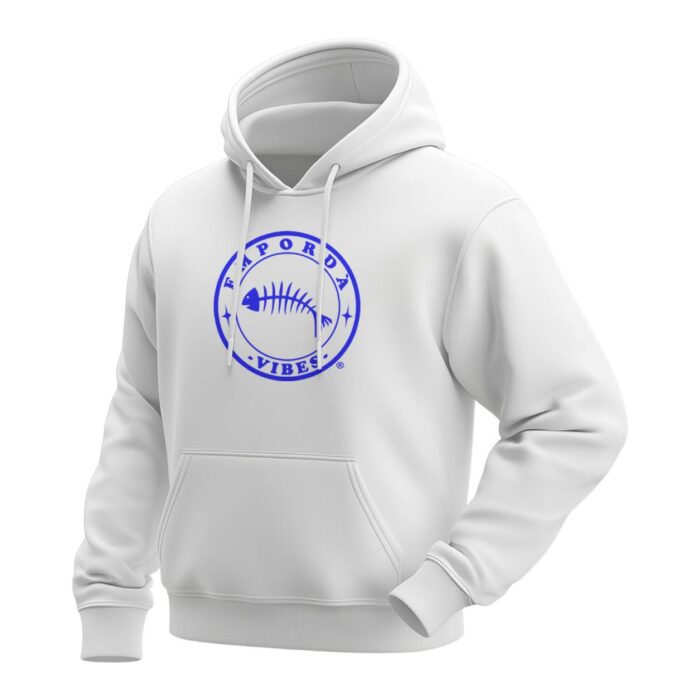 Dessuadora color blanc amb logo blau davant.